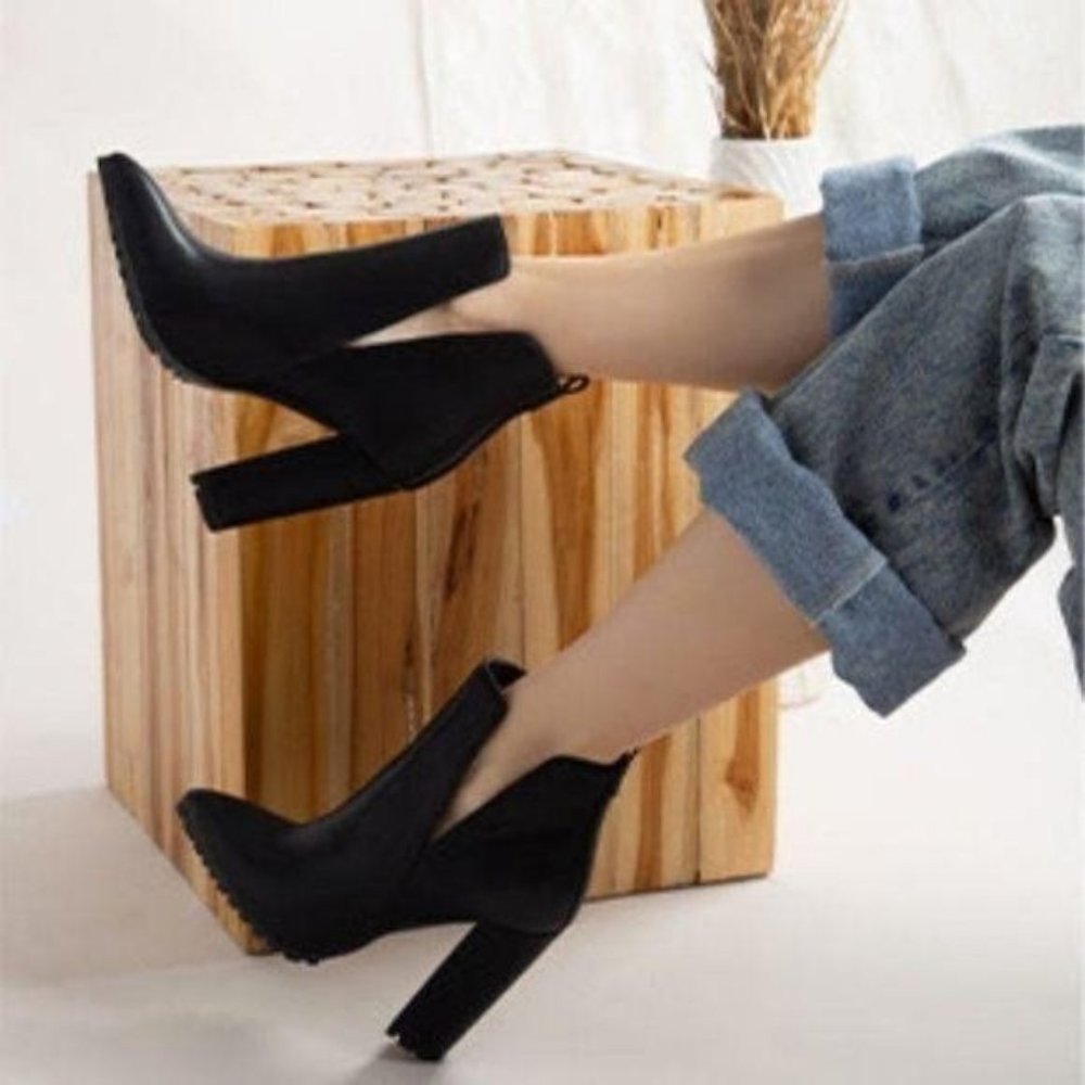 !! RESTOCKED !! Black Lug Sole Booties - Picture 9 of 9